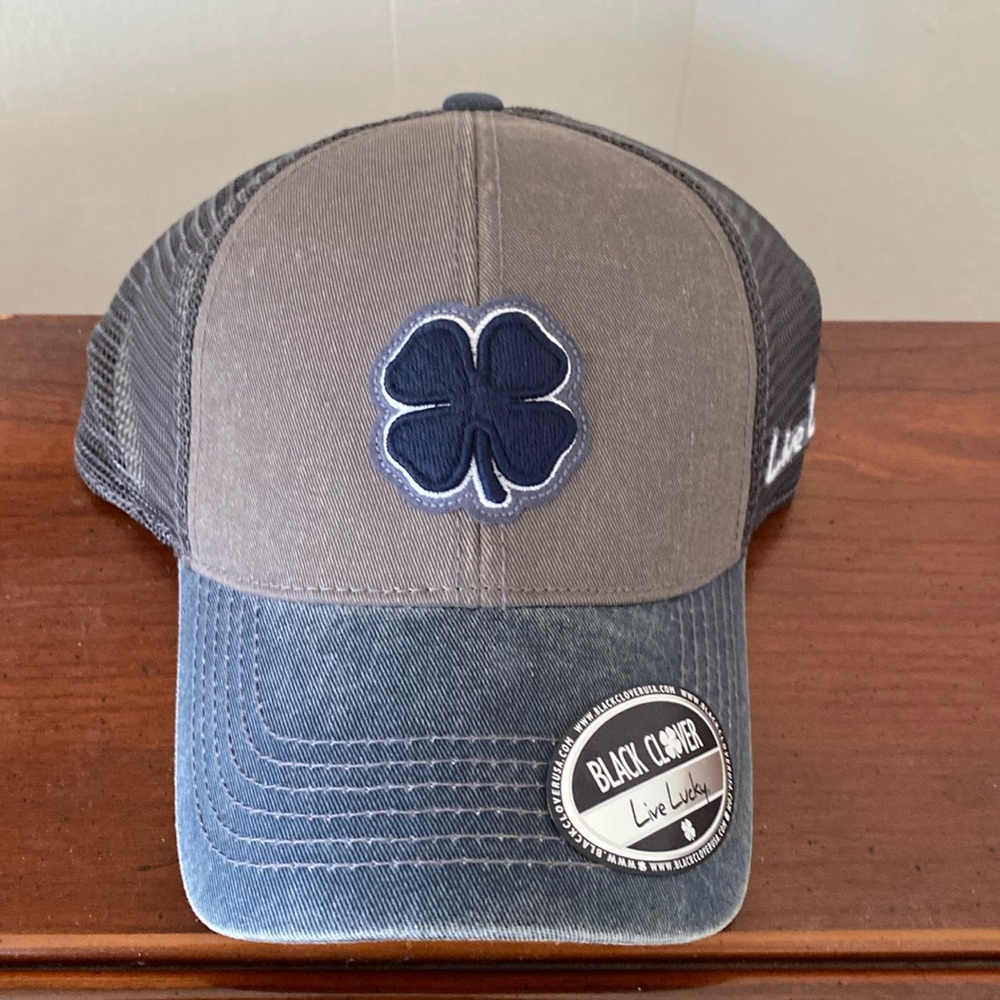 Black Clover Two Tone Vintage 16 Navy/Gray Men’s Cap Hat NWT